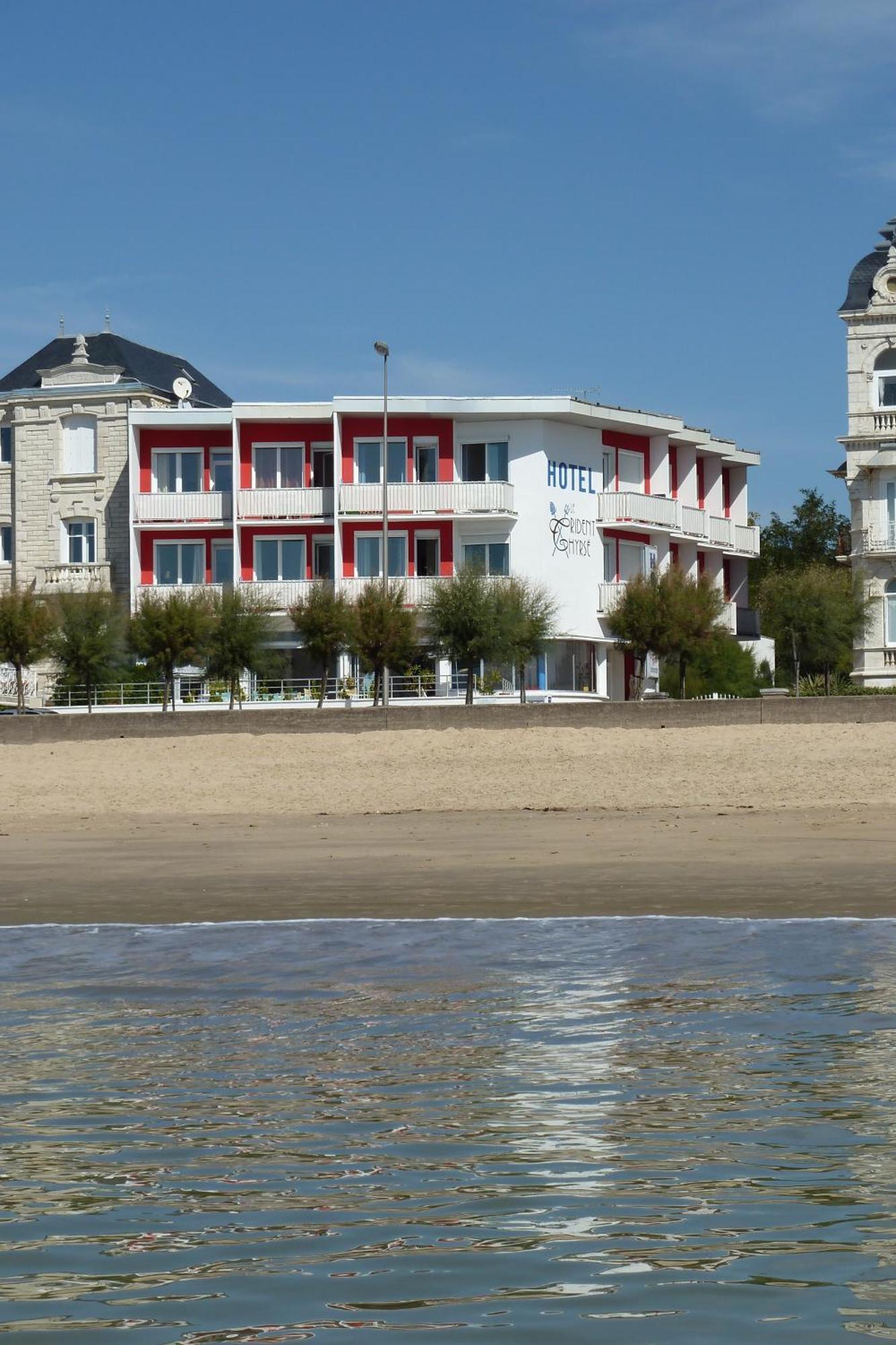 Hotel Le Trident Thyrse Руайян Экстерьер фото